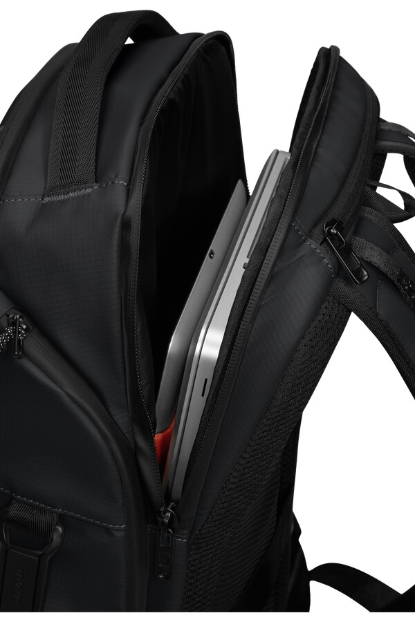 active road-ryggsekk 20l svart