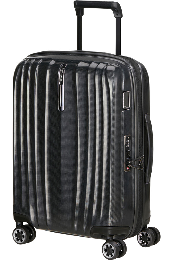 nexis koffert med utvidelsesfunksjon 4 hjul 55 cm onyx black