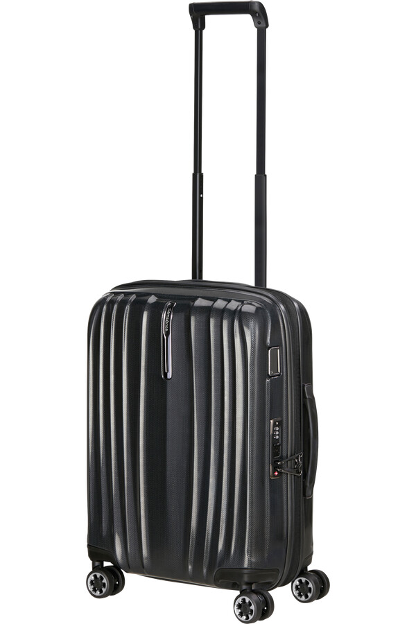 nexis koffert med utvidelsesfunksjon 4 hjul 55 cm onyx black